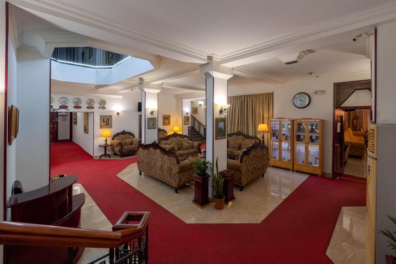 Garni Hotel Planeta Inn Novi Sad Exterior photo